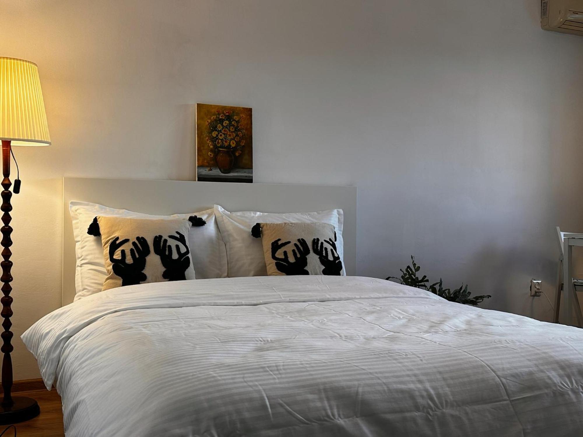 Romantic Charm, Spa, Free Early Check-In Bucarest Esterno foto
