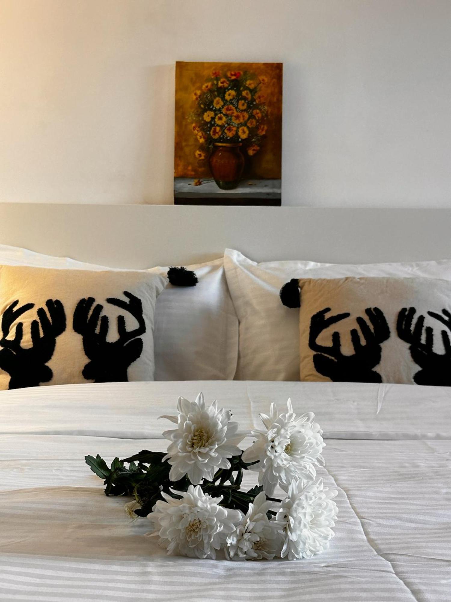 Romantic Charm, Spa, Free Early Check-In Bucarest Esterno foto